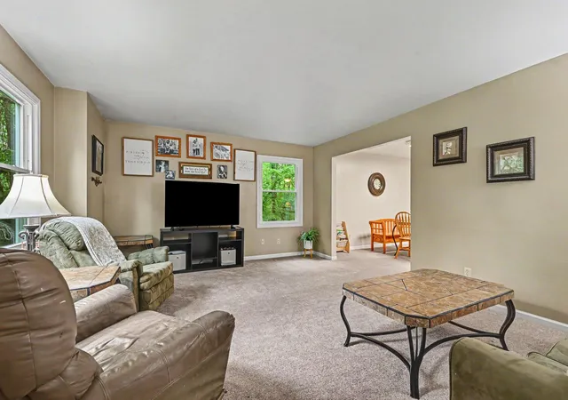 Photo 4 of Single family home for sale at 22300 Wynsmythe Dr, Mattawan, MI 49071 | MLS# 66026040847 | Listing updated on 2026-08-06