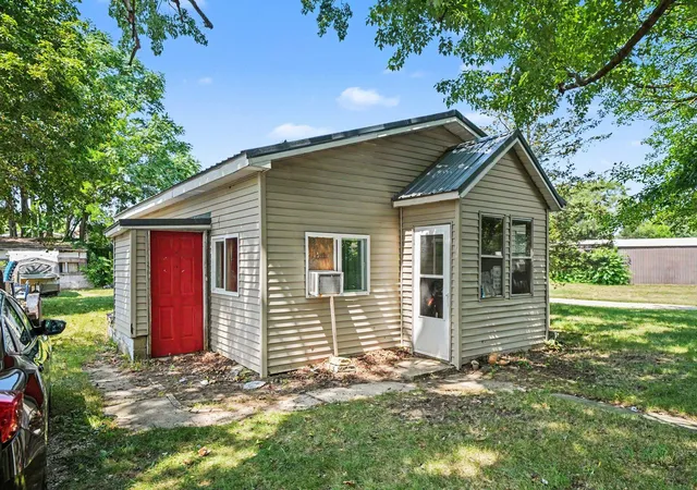 Photo 15 of Single family home for sale at 3896 Main St, Benton Harbor, MI 49022 | MLS# 69026040860 | Listing updated on 2026-08-26