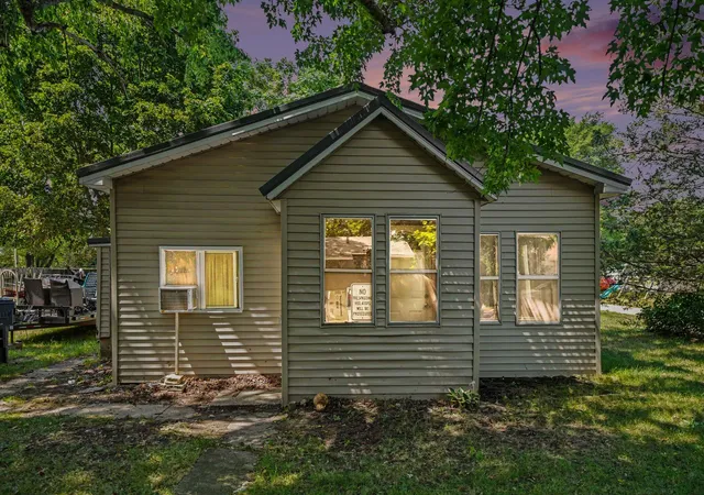 Photo 1 of Single family home for sale at 3896 Main St, Benton Harbor, MI 49022 | MLS# 69026040860 | Listing updated on 2026-08-26