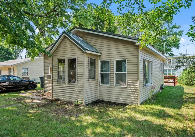 Photo 2 of Single family home for sale at 3896 Main St, Benton Harbor, MI 49022 | MLS# 69026040860 | Listing updated on 2026-08-26