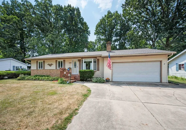 Photo 2 of Single family home for sale at 6329 Springdale Blvd, Grand Blanc, MI 48439 | MLS# 5050217547 | Listing updated on 2026-09-10