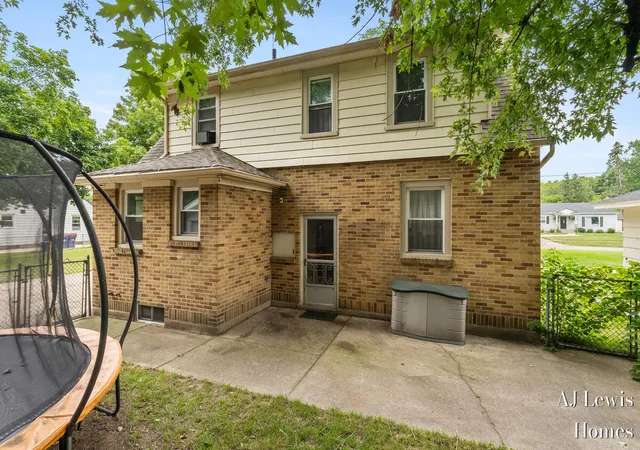 27th image of 653 3 Mile Rd Ne, Grand Rapids, MI 49505 | MLS# 65026040868