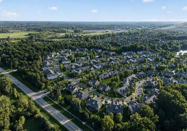 Listing Photo 5 - Condo for sale in building located at 16766 Dover Dr, Northville, MI 48167