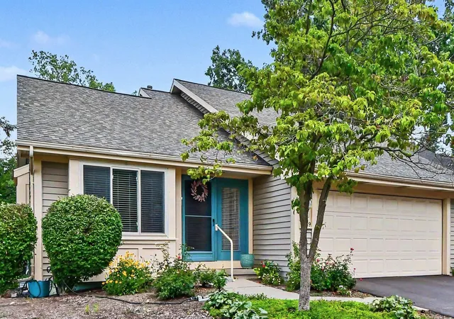2nd image of 2759 Mulford Dr Se, Grand Rapids, MI 49546 | MLS# 65026040875