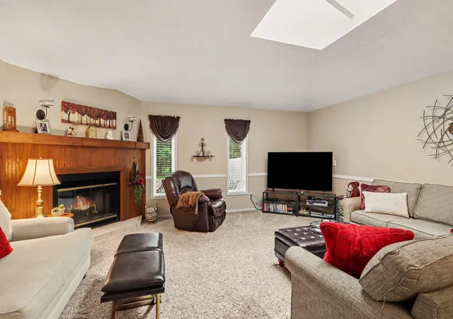 2nd image of 1604 W Kilgore Rd, Kalamazoo, MI 49008 | MLS# 66026040883