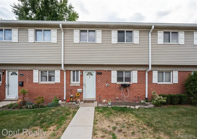 Listing Photo 1 - Condo for sale in building located at 8261 Bristol St, Westland, MI 48185