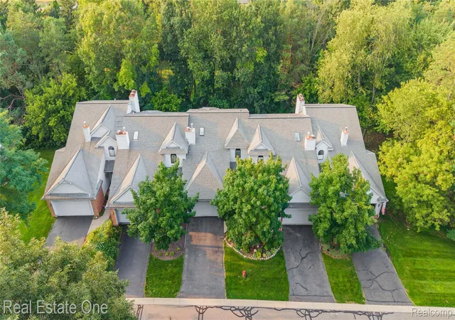 Photo 2 of Condo for sale at 6626 Ridgeview Dr #31, Clarkston, MI 48346 | MLS# 20261061875 | Listing updated on 2026-09-15