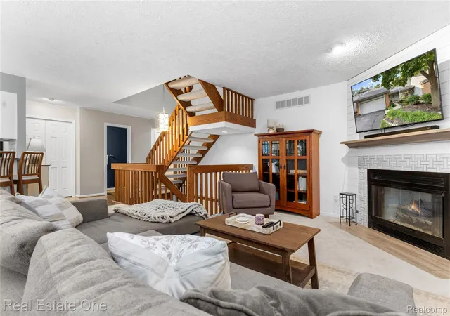 Photo 4 of Condo for sale at 6626 Ridgeview Dr #31, Clarkston, MI 48346 | MLS# 20261061875 | Listing updated on 2026-09-15