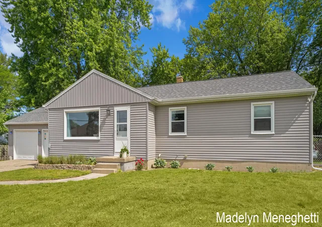 3rd image of 2765 Baldwin St, Jenison, MI 49428 | MLS# 65026040887