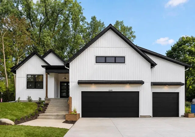 1st image of 3245 Midland Dr Se, Grand Rapids, MI 49546 | MLS# 65026040884