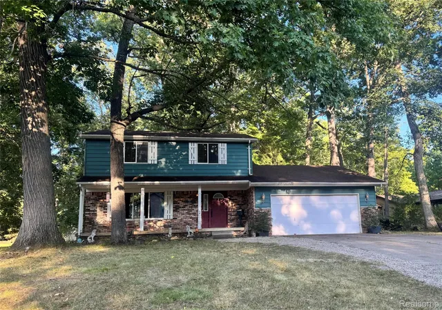 Photo 1 of Single family home for sale at 13305 Crane Ridge Dr, Fenton, MI 48430 | MLS# 20261061878 | Listing updated on 2026-08-28