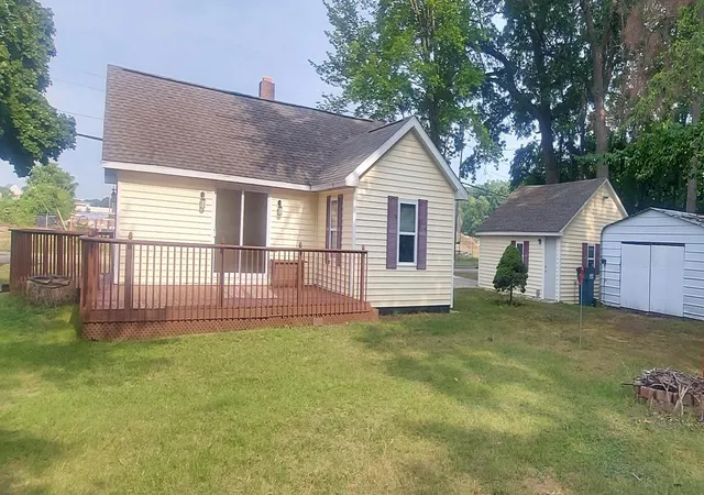 Photo 1 of Single family home for sale at 1809 Lindberg Dr, Norton Shores, MI 49441 | MLS# 71026040895 | Listing updated on 2026-09-09