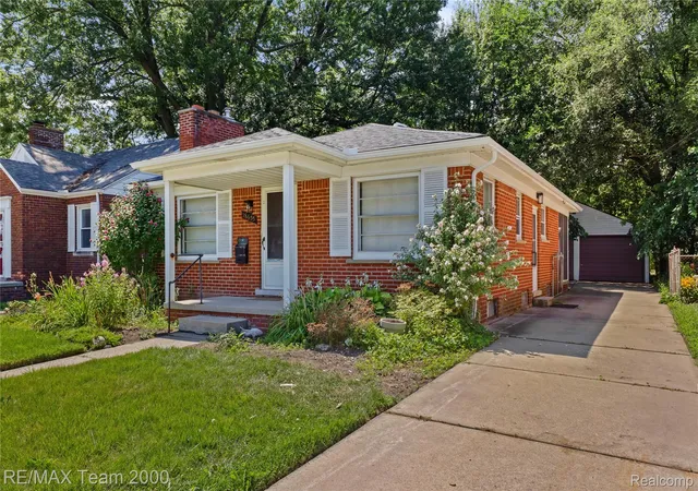 Photo 3 of Single family home for sale at 18655 Five Points St, Redford, MI 48240 | MLS# 20261061896 | Listing updated on 2026-08-06