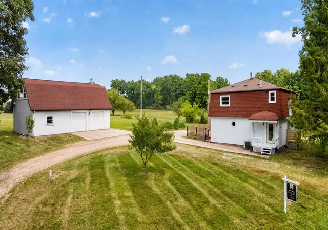 Photo 1 of Single family home for sale at 18600 Manitou Rd, Addison, MI 49220 | MLS# 55026040906 | Listing updated on 2026-08-17