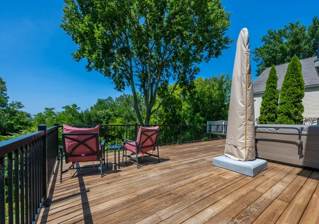 Photo 3 of Single family home for sale at 1002 Lake Blvd, Saint Joseph, MI 49085 | MLS# 69026040909 | Listing updated on 2026-09-14