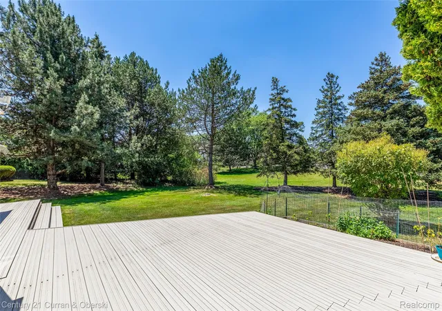 Photo 3 of Single family home for sale at 31259 Applewood Ln, Farmington Hills, MI 48331 | MLS# 20261061898 | Listing updated on 2026-08-21