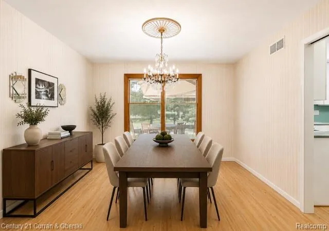 Photo 4 of Single family home for sale at 31259 Applewood Ln, Farmington Hills, MI 48331 | MLS# 20261061898 | Listing updated on 2026-08-21