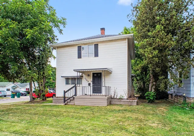 Photo 1 of Sale Pending at 1109 E Mount Morris St, Mt Morris City Genesee, MI 48458 | MLS# 20261061900 | Listing updated on 2026-08-22