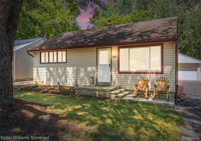 Photo 1 of Sale Pending at 765 Robinwood Dr, Troy, MI 48083 | MLS# 20261061903 | Listing updated on 2026-08-18
