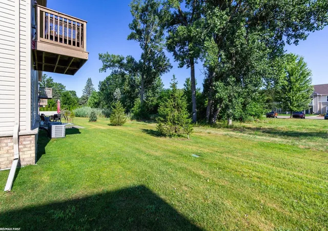 Listing Photo 2 - Condo for sale in building located at 16665 Savor Ln, Clinton Township, MI 48035 - Unit #