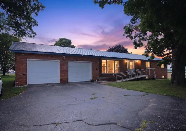 1st image of 1629 N Warner Rd, Sumner, MI 48889 | MLS# 79080071983