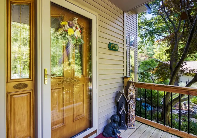 Photo 3 of Single family home for sale at 4520 Audubon Dr, Traverse City, MI 49686 | MLS# 78080071984 | Listing updated on 2026-09-29