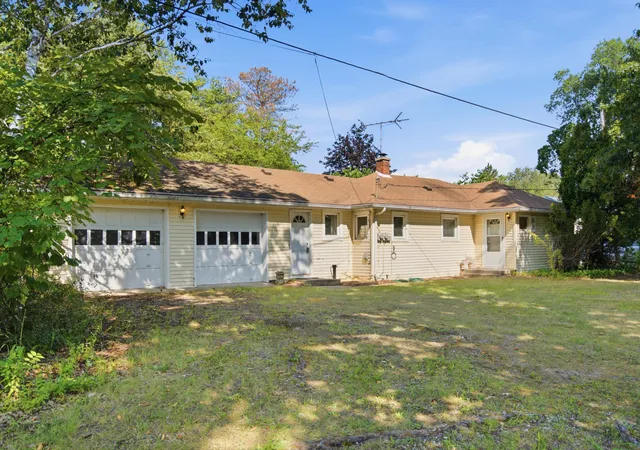 1st image of 9835 Dexter Pinckney Rd, Pinckney, MI 48169 | MLS# 81026040924