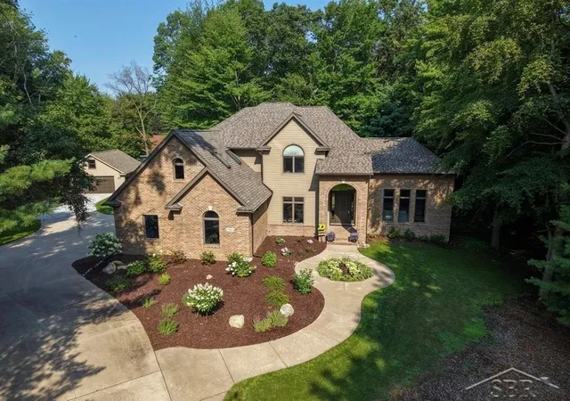 Photo 2 of Single family home for sale at 5004 Bristlecone Dr, Midland, MI 48642 | MLS# 61050217583 | Listing updated on 2026-08-31