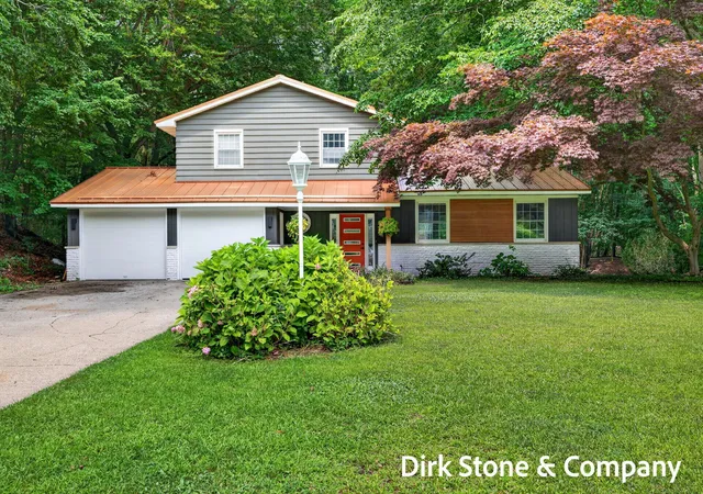 2nd image of 18569 Pawnee Dr, Spring Lake, MI 49456 | MLS# 71026040939