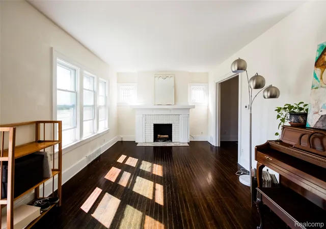 Photo 2 of Single family home for sale at 351 Chalmers St, Detroit, MI 48215 | MLS# 20261061928 | Listing updated on 2026-09-09