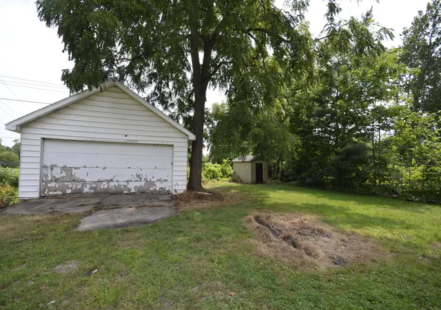 16th image of 200 S Constantine St, Three Rivers, MI 49093 | MLS# 68026040944