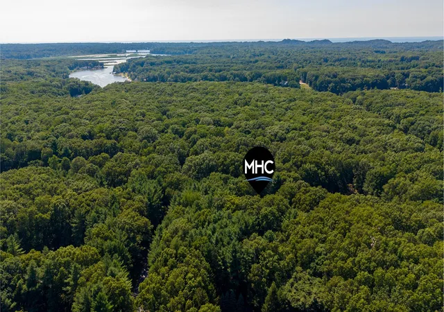 Photo 2 of Single family home for sale at 6195 Bayou Trl, Saugatuck, MI 49453 | MLS# 71026040945 | Listing updated on 2026-08-19