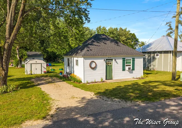 1st image of 216 Williams St, Howard City, MI 49329 | MLS# 65026040964