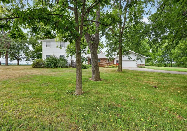 Photo 2 of Single family home for sale at 11012 Green Lake Rd, Middleville, MI 49333 | MLS# 65026040969 | Listing updated on 2026-08-13