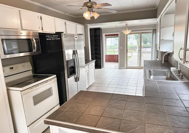 Photo 5 of Single family home for sale at 37886 Sunnybrook St, Harrison Township, MI 48045 | MLS# 58050217594 | Listing updated on 2026-08-18