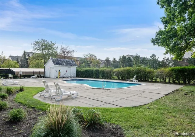 2nd image of 15801 Providence Dr, Southfield, MI 48075