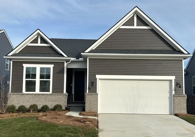 Listing Photo 1 - Condo for sale in building located at 1664 Moss Dr, Milford, MI 48381
