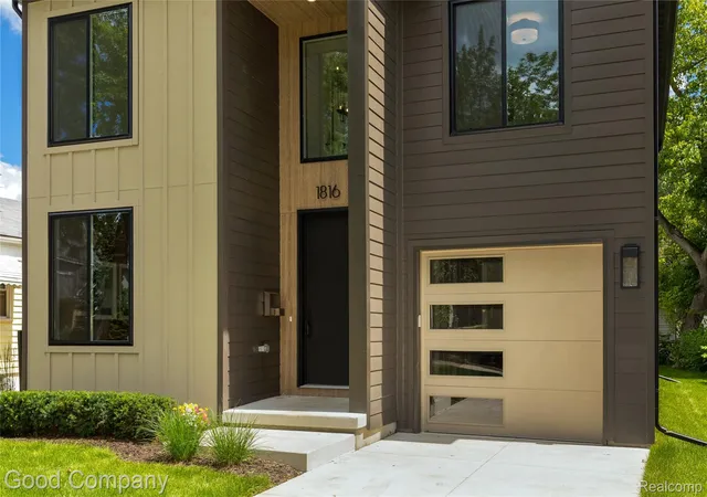 2nd image of 1816 Clifton Ave, Royal Oak, MI 48073 | MLS# 20261061966