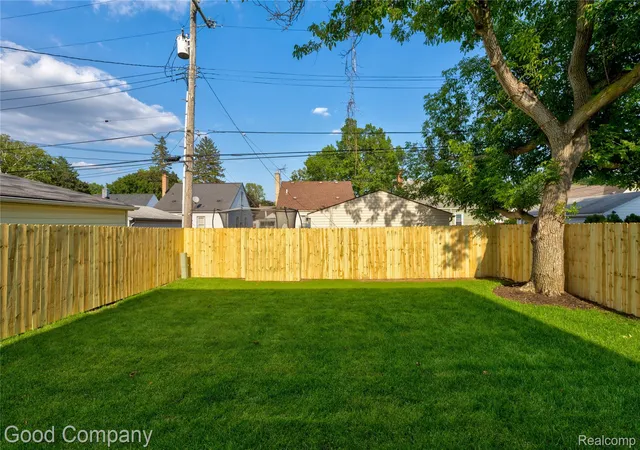 53rd image of 1816 Clifton Ave, Royal Oak, MI 48073 | MLS# 20261061966