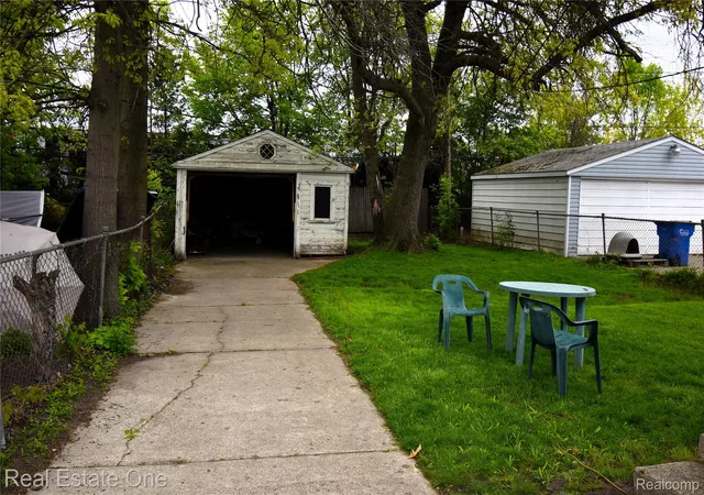 Photo 15 of Single family home for sale at 11327 Sherman Ave, Warren, MI 48089 | MLS# 20261061970 | Listing updated on 2026-09-05