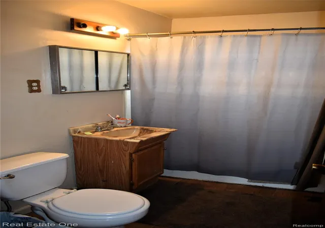 Photo 4 of Single family home for sale at 11327 Sherman Ave, Warren, MI 48089 | MLS# 20261061970 | Listing updated on 2026-09-05