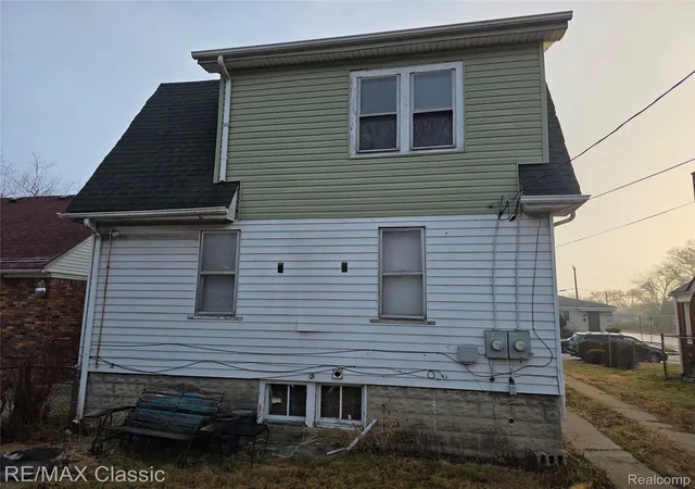 Photo 3 of Multi family home for sale at 15307 Biltmore St, Detroit, MI 48227 | MLS# 20261061971 | Listing updated on 2026-08-07