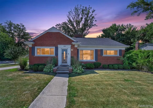 Photo 1 of Sale Pending at 1005 Fernwood Rd, Royal Oak, MI 48067 | MLS# 20261061974 | Listing updated on 2026-08-30
