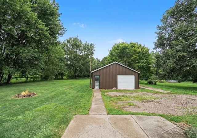 20th image of 1375 S Poseyville Rd, Midland, MI 48640 | MLS# 61050217597