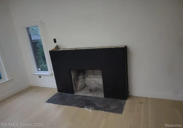 Photo 3 of Single family home for sale at 7439 Dexter Ave, Detroit, MI 48206 | MLS# 20261061976 | Listing updated on 2026-09-15
