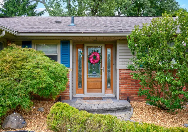 Photo 2 of Single family home for sale at 899 Fox Run, Bloomfield Hills, MI 48304 | MLS# 81026040981 | Listing updated on 2026-09-15
