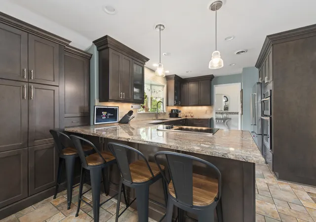 Photo 3 of Single family home for sale at 899 Fox Run, Bloomfield Hills, MI 48304 | MLS# 81026040981 | Listing updated on 2026-09-15