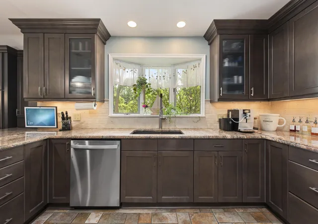 Photo 3 of Single family home for sale at 899 Fox Run, Bloomfield Hills, MI 48304 | MLS# 81026040981 | Listing updated on 2026-09-15