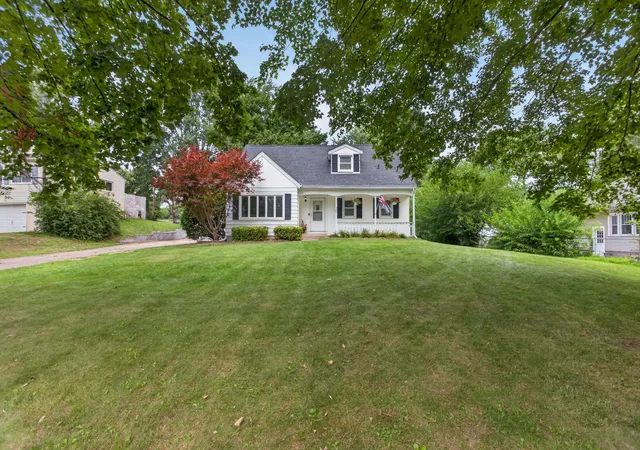 Photo 1 of Sale Pending at 1200 Woodworth Rd, Jackson, MI 49202 | MLS# 55026040984 | Listing updated on 2026-09-10