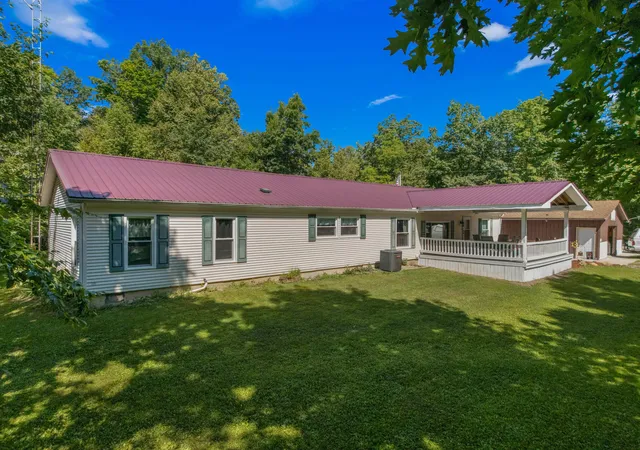 Photo 2 of Single family home for sale at 4561 Oak Glen Dr, Camden, MI 49232 | MLS# 53026040982 | Listing updated on 2026-09-13
